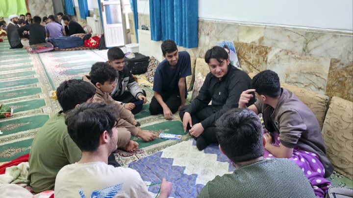 تصاویر/ اعتکاف دانش آموزان در مدرسه علمیه بوشهر