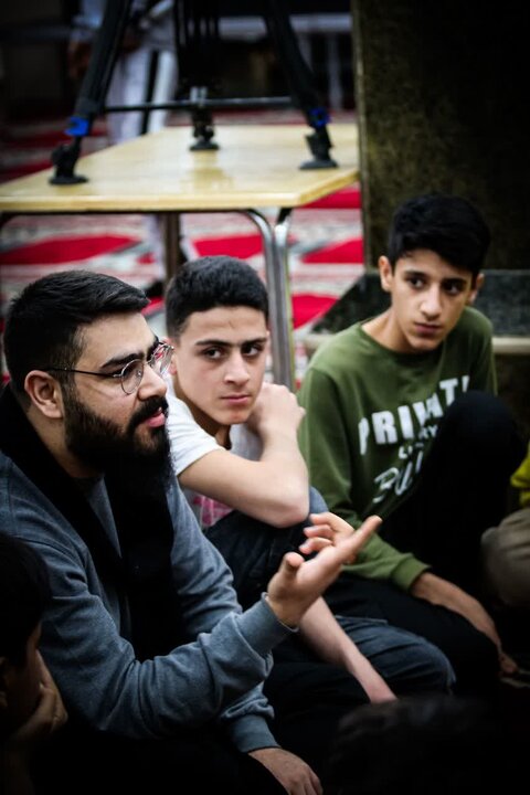 پذیرش و استقبال از دانش‌آموزان در ابتدای اعتکاف و برگزاری حلقه آشنایی، با حضور و بازدید صمیمانه امام جمعه شهرستان زرند و شهردار این شهر از برنامه اعتکاف دانش‌آموزی مدرسه علمیه جعفریه.