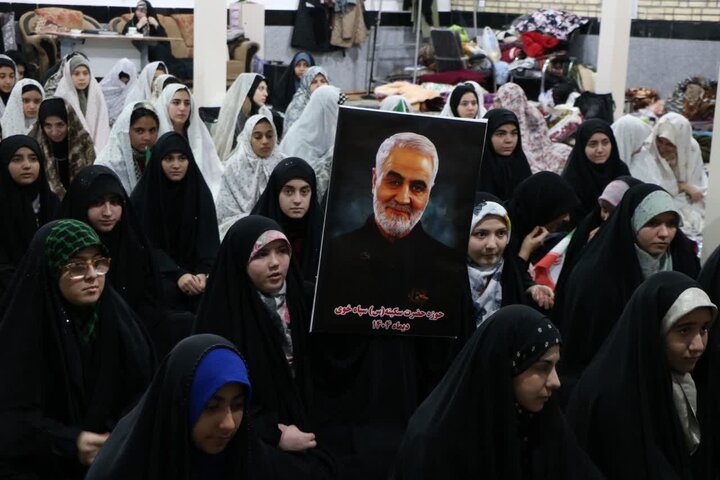 تصاویر/ پایان سه روز اعتکاف دانش آموزان دختر در خوی