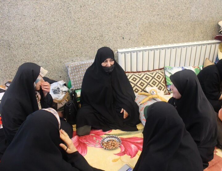 تصاویر/برگزاری ویژه‌برنامه‌های فرهنگی با حضور مدیر حوزه علمیه خواهران کردستان