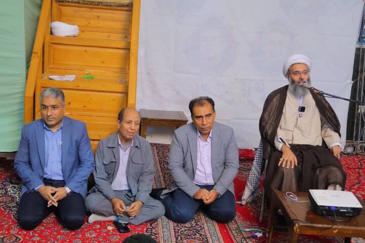 تصاویر/حضور امام جمعه جزیره قشم در جمع معتکفین