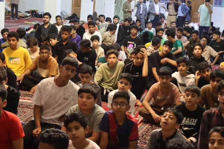 تصاویر/حضور امام جمعه جزیره قشم در جمع معتکفین