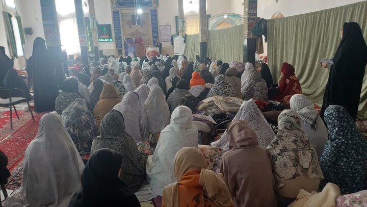 تصاویر/ برگزاری اعتکاف بانوان در مسجد فاطمة  الزهرای نقده