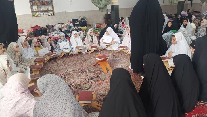 تصاویر/ برگزاری اعتکاف بانوان در مسجد فاطمة  الزهرای نقده