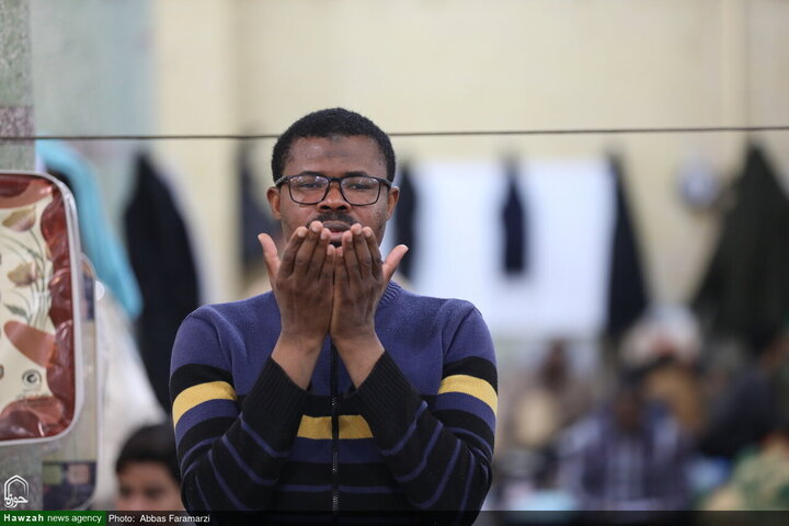 مراسم الاعتكاف في مسجد الإمام الحسن العسکري (عليه السلام) بقم