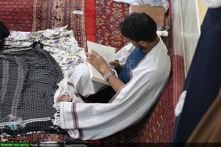 مراسم الاعتكاف في مسجد الإمام الحسن العسکري (عليه السلام) بقم