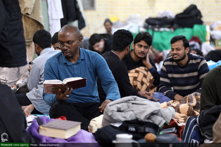 مراسم الاعتكاف في مسجد الإمام الحسن العسکري (عليه السلام) بقم