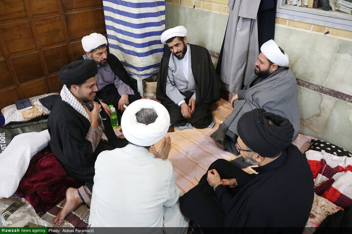 مراسم الاعتكاف في مسجد الإمام الحسن العسکري (عليه السلام) بقم