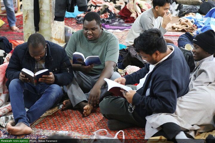 مراسم الاعتكاف في مسجد الإمام الحسن العسکري (عليه السلام) بقم