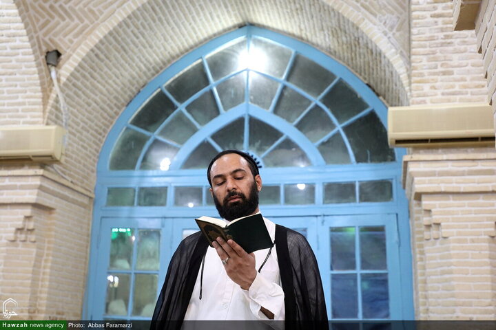 مراسم الاعتكاف في مسجد الإمام الحسن العسکري (عليه السلام) بقم