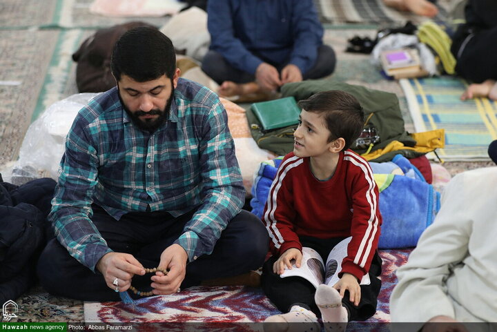 مراسم الاعتكاف في مسجد الإمام الحسن العسکري (عليه السلام) بقم