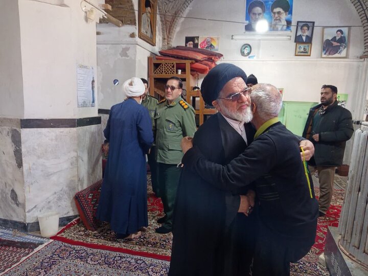 تصاویر/ بدرقه معتکفین نطنز با حضور امام جمعه