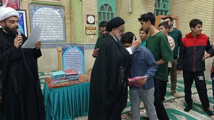 تصاویر/ بدرقه معتکفین نطنز با حضور امام جمعه