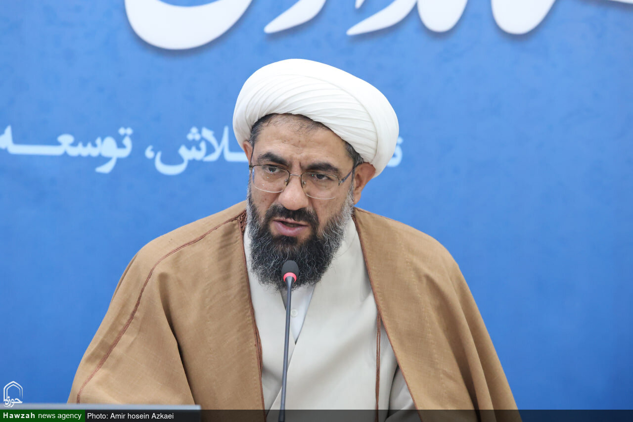 برنامه‌های دهه فجر با نگاه نو و تبیین آرمان‌های انقلاب اجرا شود