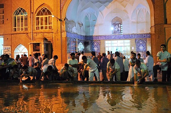 حلقه‌های میانی؛ پل ارتباطی مردم و حاکمیت/ قم؛ استانی بدون مسجد خاموش