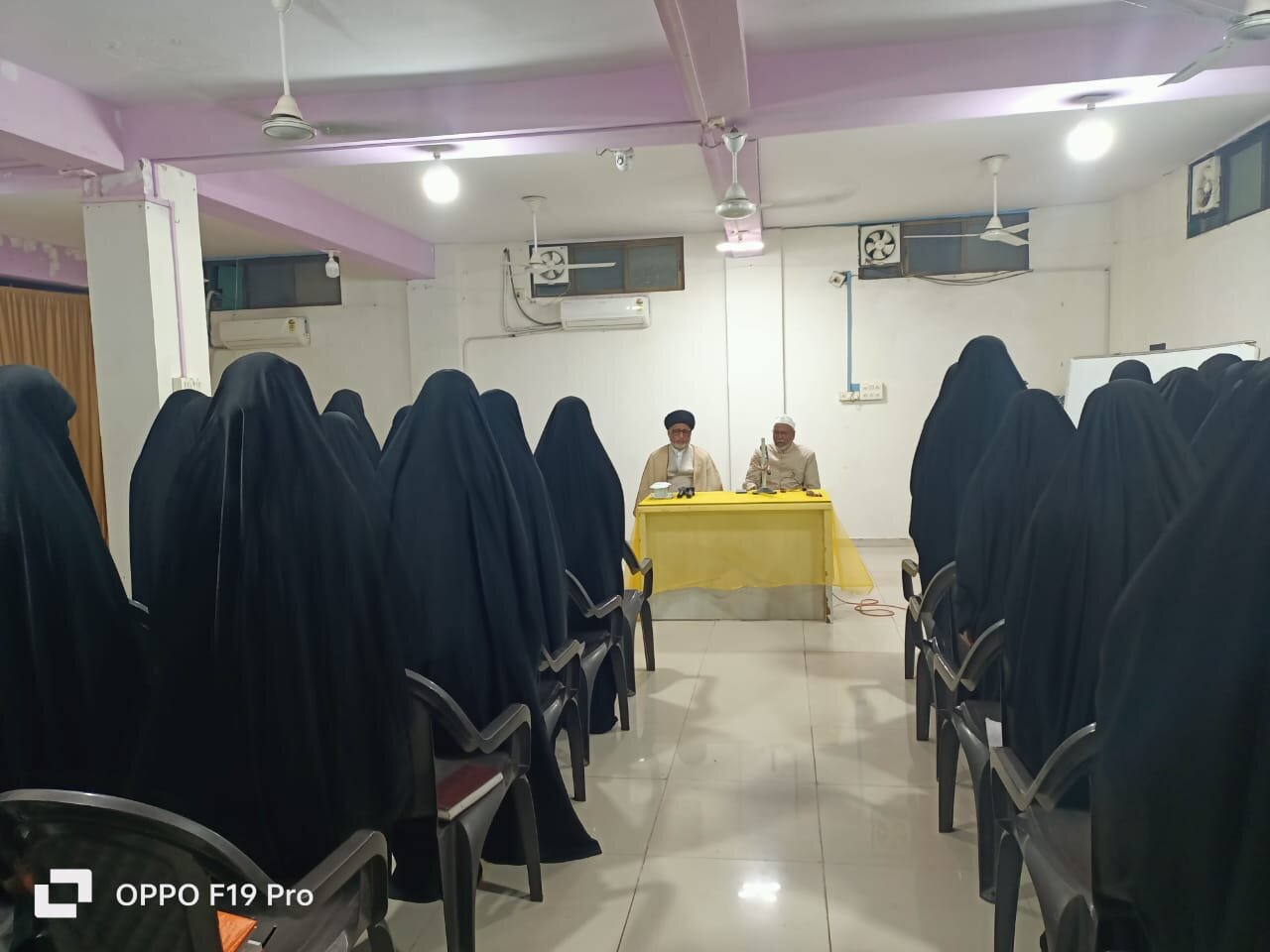 طالب علم کے ساتھ صاحب فضل ہونا ضروری ہے: مولانا ابن حسن املوی