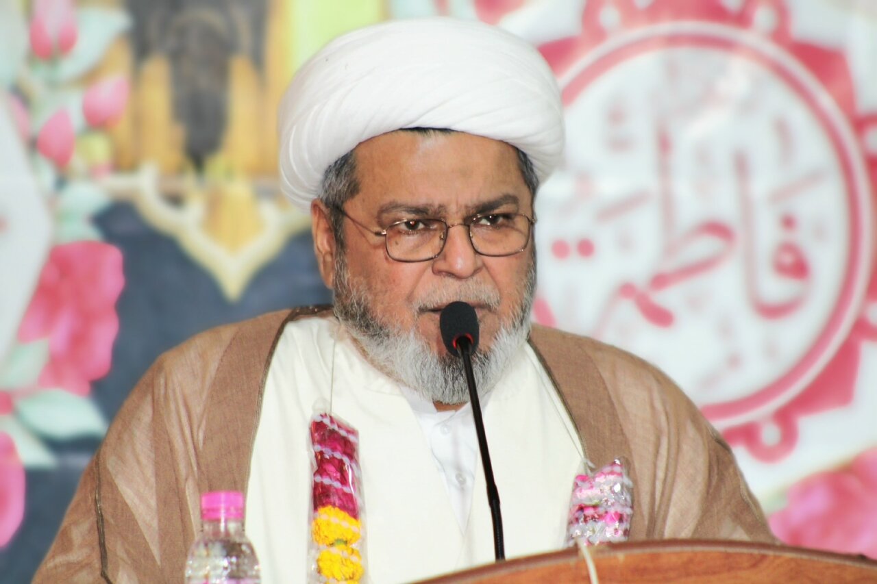 علامہ شبیر میثمی کی جامعۃ الزہرا (س) کراچی میں منعقدہ جشن مولود کعبہ میں شرکت اور خطاب