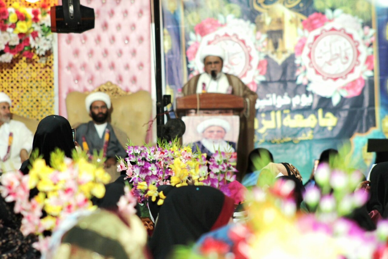 علامہ شبیر میثمی کی جامعۃ الزہرا (س) کراچی میں منعقدہ جشن مولود کعبہ میں شرکت اور خطاب