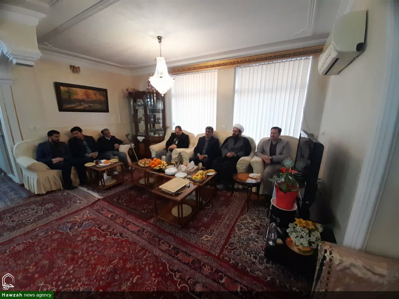 تجلیل امام جمعه لالجین از خانواده شهدا