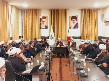 فیلم| همایش اساتید حوزوی و دانشگاهی کرمانشاه