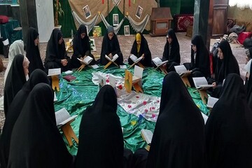 آیین اعتکاف بانوان در شهرستان دالاهو با برنامه‌های معنوی و بصیرتی برگزار شد