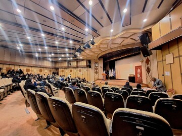 اختتامیه دومین سوگواره ملی هنر و اندیشه عاشورایی در قم برگزار شد