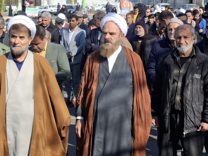 تصاویر/برگزاری اجتماع بزرگ «تاپای جان برای ایران» درآران وبیدگل