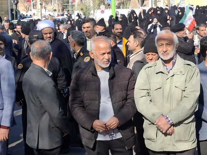 تصاویر/برگزاری اجتماع بزرگ «تاپای جان برای ایران» درآران وبیدگل