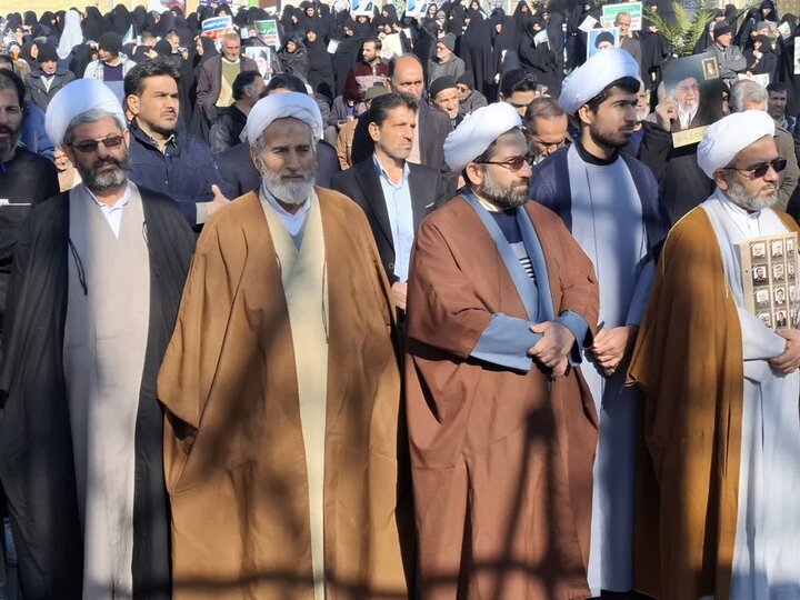 تصاویر/برگزاری اجتماع بزرگ «تاپای جان برای ایران» درآران وبیدگل