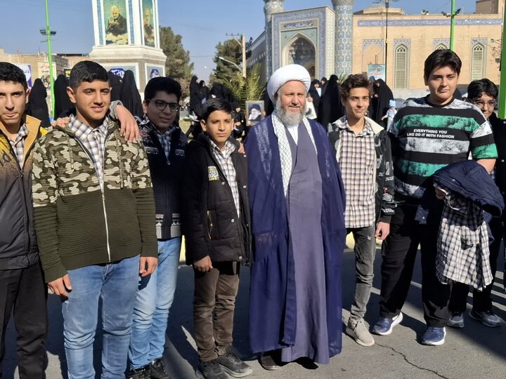 تصاویر/برگزاری اجتماع بزرگ «تاپای جان برای ایران» درآران وبیدگل