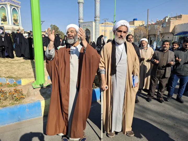 تصاویر/برگزاری اجتماع بزرگ «تاپای جان برای ایران» درآران وبیدگل