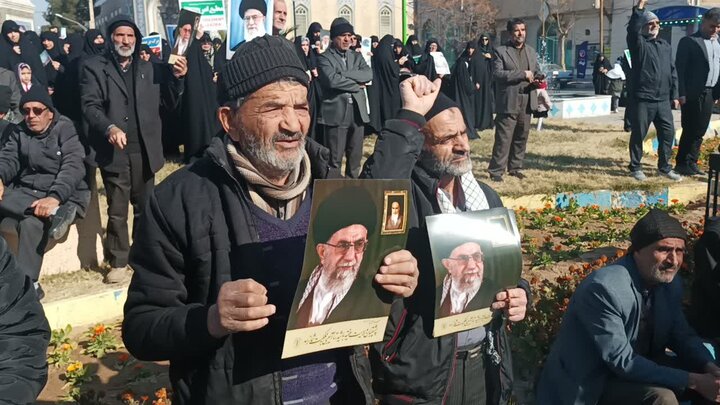 تصاویر/برگزاری اجتماع بزرگ «تاپای جان برای ایران» درآران وبیدگل