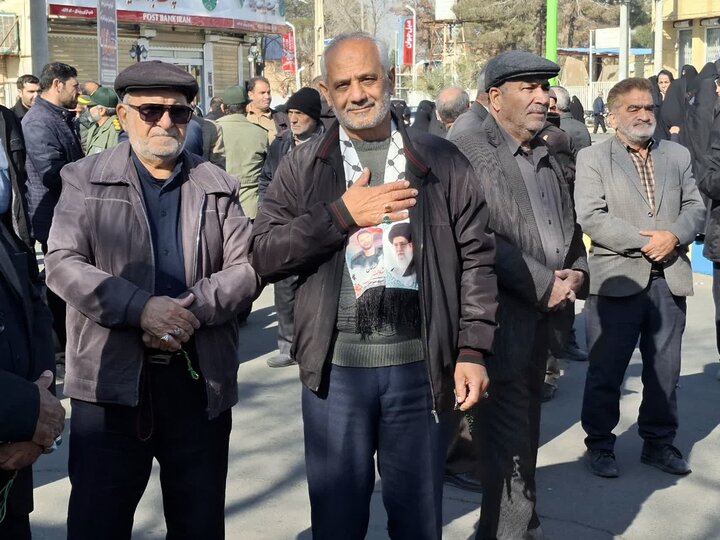 تصاویر/برگزاری اجتماع بزرگ «تاپای جان برای ایران» درآران وبیدگل