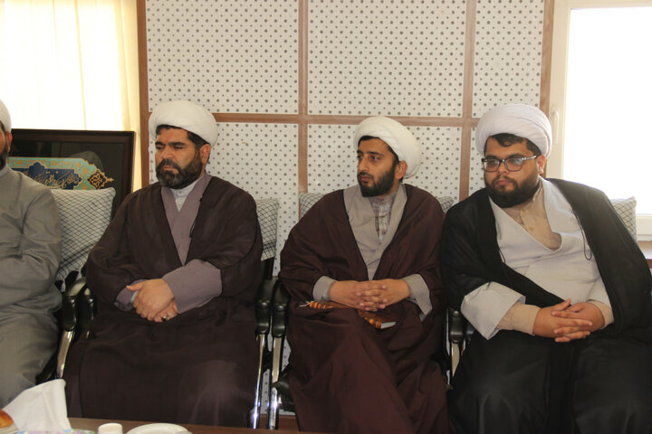 تصاویر / دیدار رئیس جدید سازمان بسیج طلاب وروحانیون استان قزوین با مدیر حوزه علمیه استان قزوین