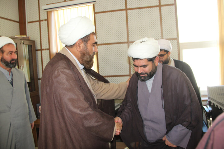 تصاویر / دیدار رئیس جدید سازمان بسیج طلاب وروحانیون استان قزوین با مدیر حوزه علمیه استان قزوین