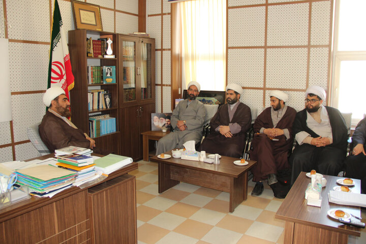 تصاویر / دیدار رئیس جدید سازمان بسیج طلاب وروحانیون استان قزوین با مدیر حوزه علمیه استان قزوین