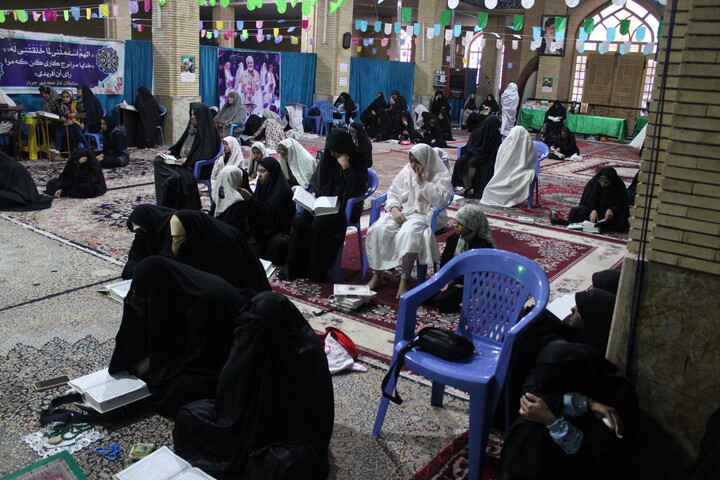 تصاویر/ اعتکاف بانوان و دختران دانش آموز در شهر جوپار