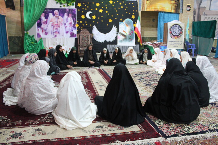 تصاویر/ اعتکاف بانوان و دختران دانش آموز در شهر جوپار