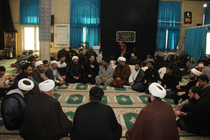 تصاویر / دیدار مدیر حوزه علمیه استان قزوین با دست اندرکاران ستاد اعتکاف اقبالیه  قزوین