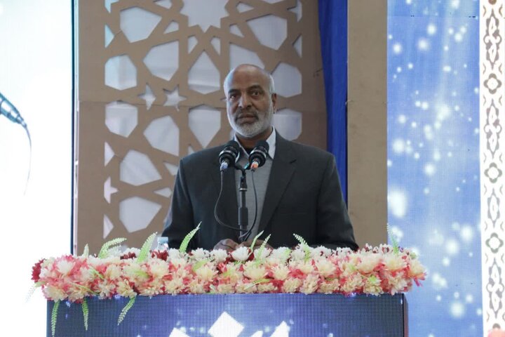 حضور رزمندگان و پیشکسوتان دفاع مقدس در مصلی امام علی(ع) کرمان در دومین روز ویژه‌برنامه‌های ششمین سالگرد شهادت سردار دل‌ها.