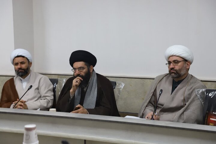 تصاویر/جلسه شورای نهادهای عالی حوزوی استان کردستان