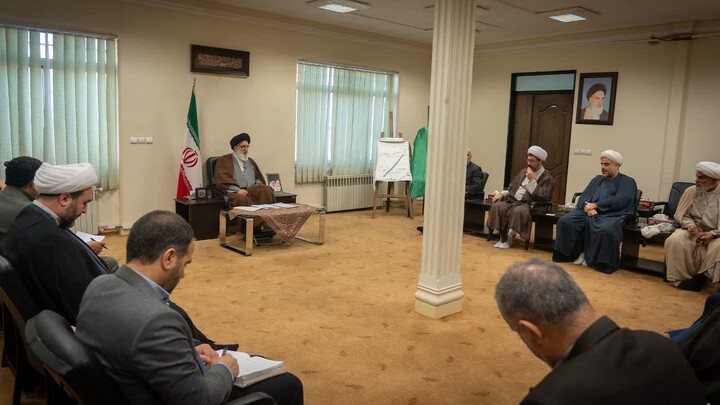 جلسه شورای توسعه فرهنگ قرآنی استان به ریاست  نماینده ولی‌فقیه در استان البرز