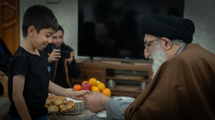 دیدار نماینده ولی فقیه در استان البرز با خانواده‌ معظم پاسدار شهید مصطفی مرآتی