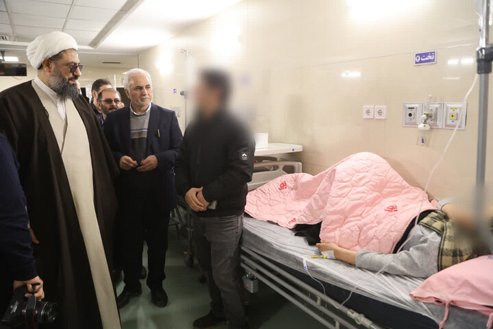 تصاویر / بازدید نماینده ولی فقیه در استان همدان از مرکز جامع سرطان بنیاد محمد علی فرشچیان