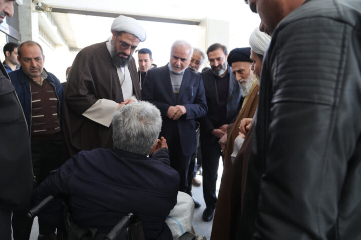 تصاویر / بازدید نماینده ولی فقیه در استان همدان از مرکز جامع سرطان بنیاد محمد علی فرشچیان