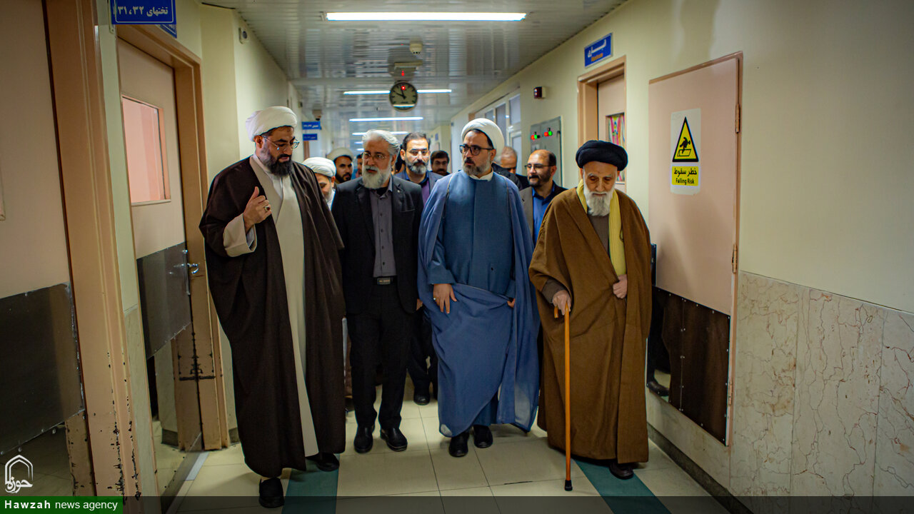 تصاویر/ عیادت نمایندگان مجلس خبرگان رهبری از مجروحان اغتشاشات اخیر همدان