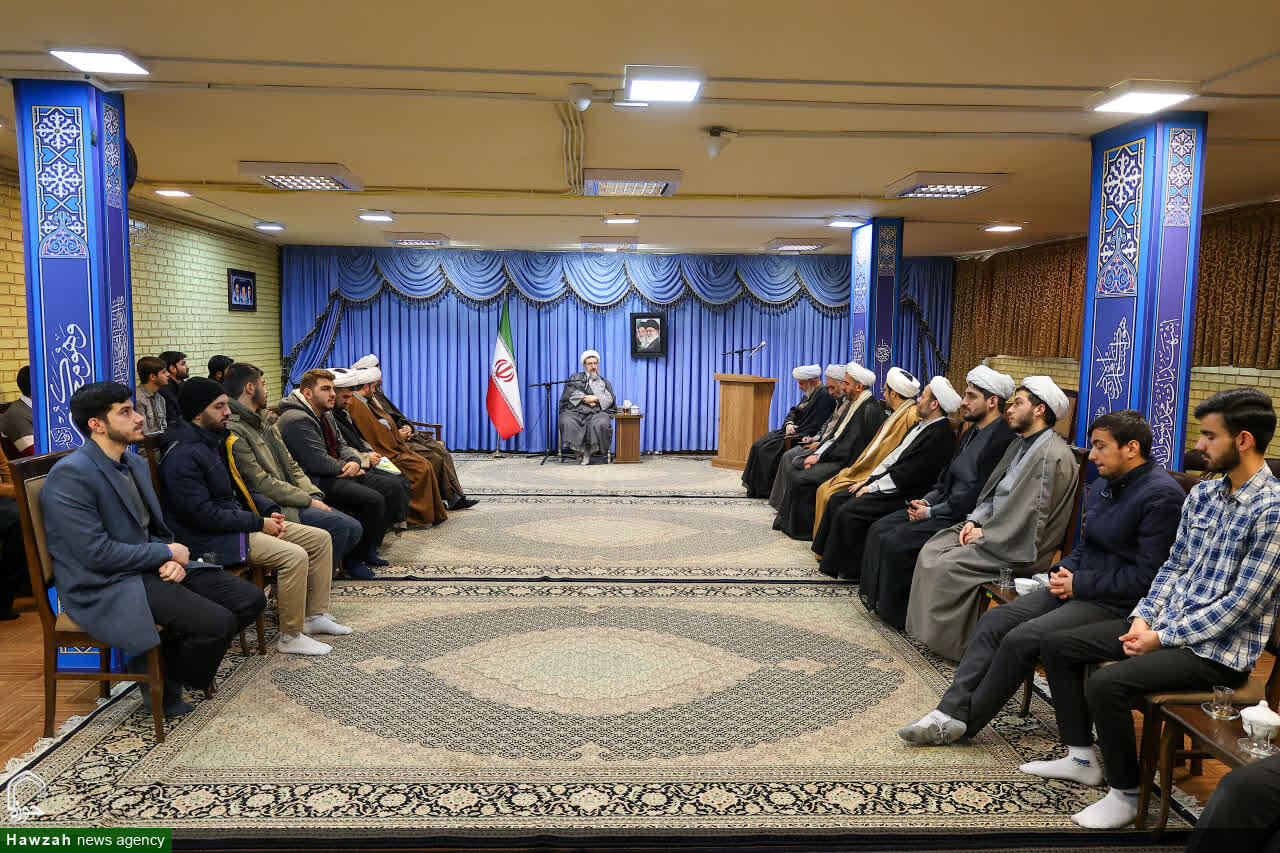 ملاک اصلی ارزیابی انسان، صداقت با خویشتن و انجام وظیفه الهی است