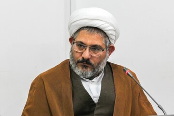 علوم انسانی اسلامی ذاتاً از توصیف به سیاست، ارزش و الزام قانونی می‌رسد