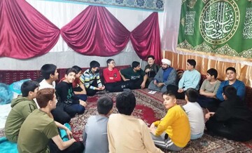 اعتکاف نوجوانان را به خودشناسی و رشد معنوی هدایت می‌کند