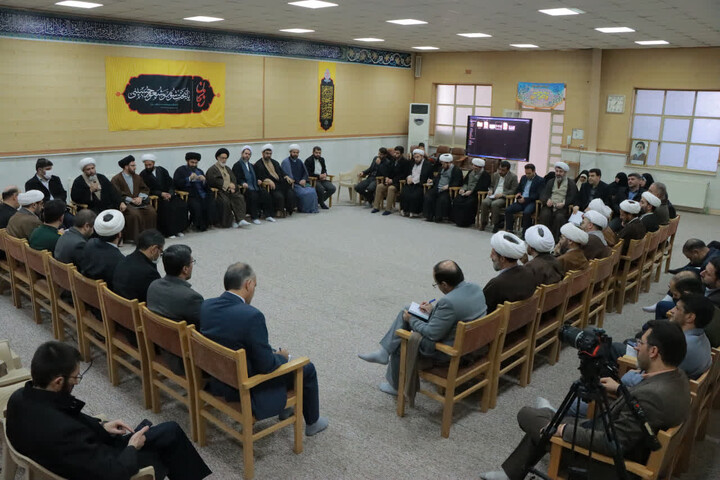 تصاویر | نشست شورای هماهنگی و گسترش فعالیت‌های قرآنی استان زنجان